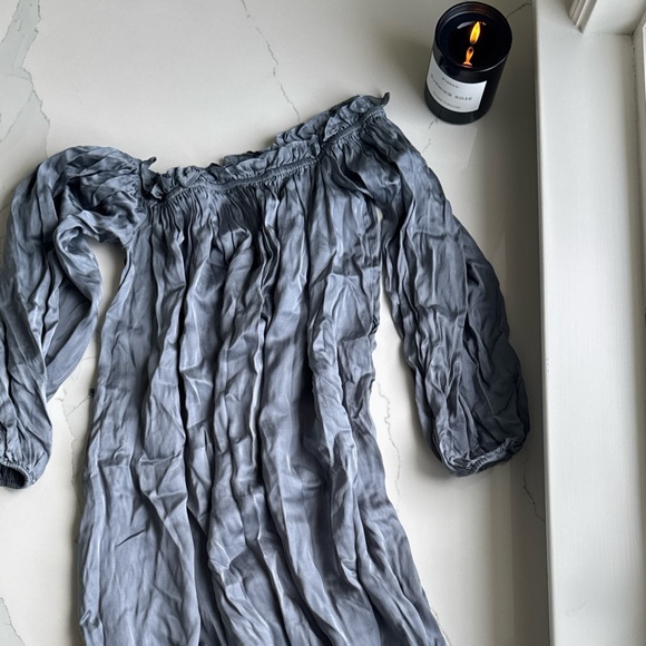 LPA Off-Shoulder Ruffled Top - Picture 1 of 7